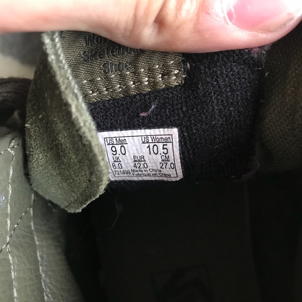 Vans - Picture 6 of 6